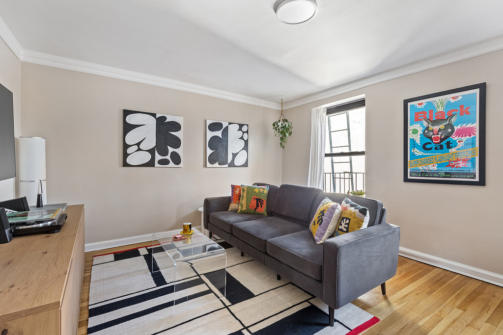 319 Union Street - Photo 3