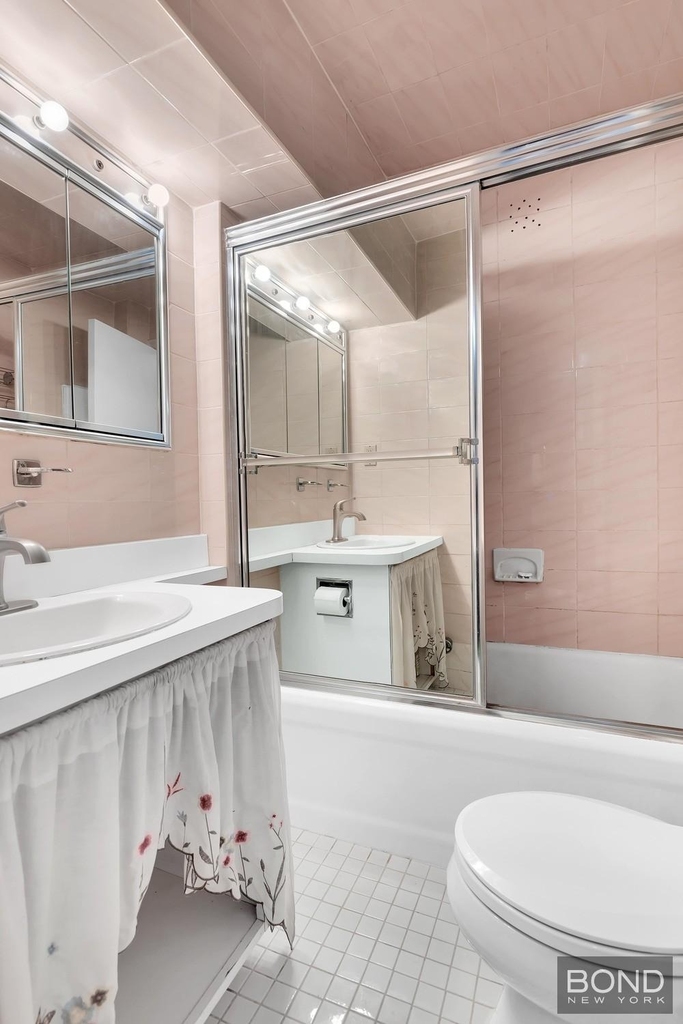 10 Park Avenue - Photo 12