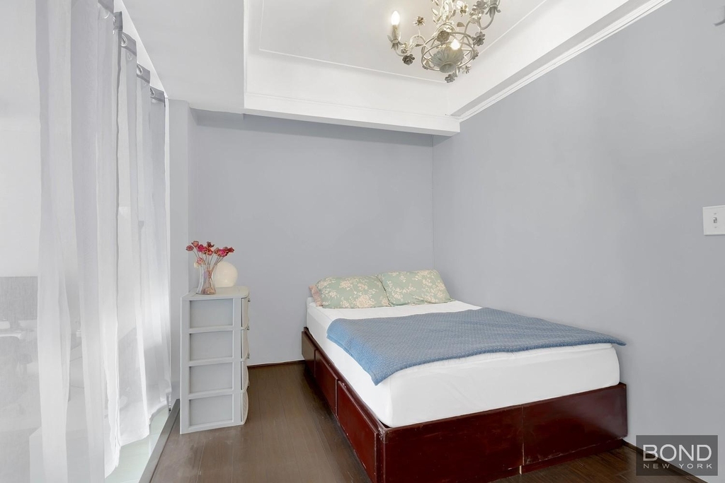 10 Park Avenue - Photo 2