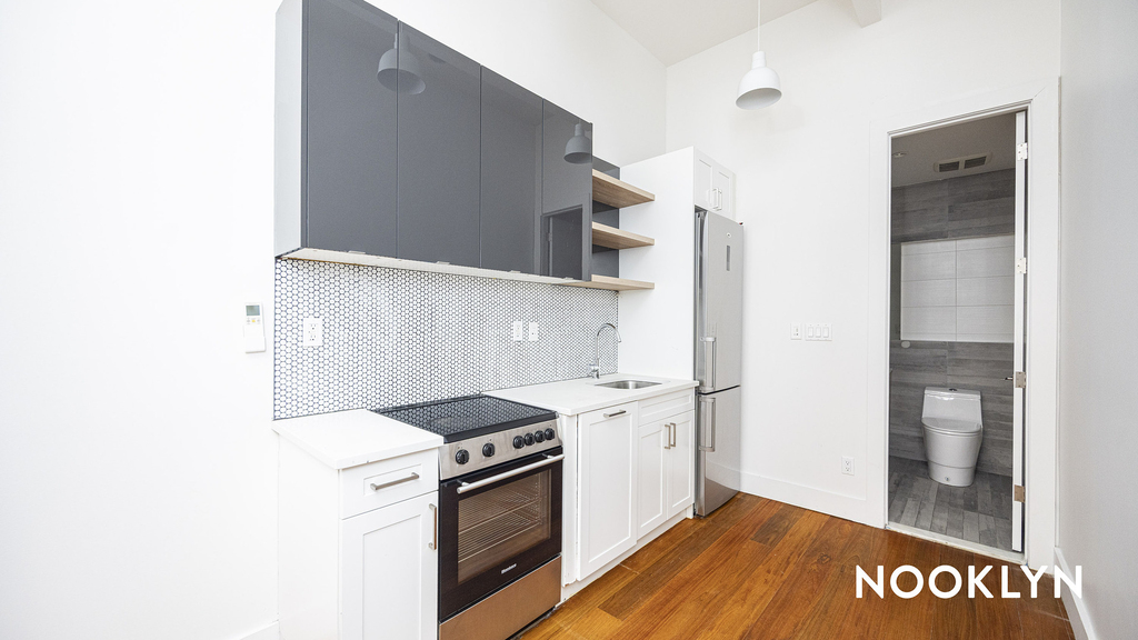 228 Kingsland Avenue - Photo 11