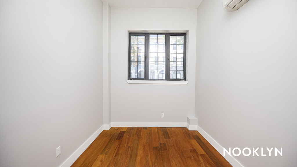 228 Kingsland Avenue - Photo 2