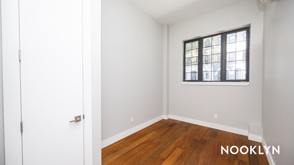 228 Kingsland Avenue - Photo 4