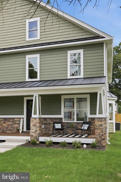 242 Blue Ridge Avenue - Photo 2