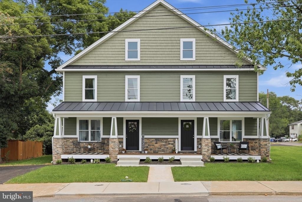 242 Blue Ridge Avenue - Photo 0