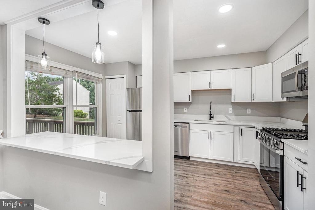 10701 Houck Drive - Photo 3