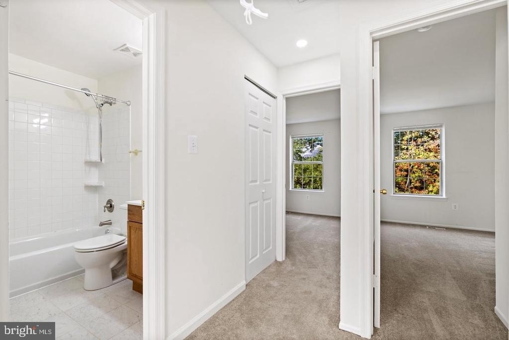 2821 Madeira Court - Photo 9