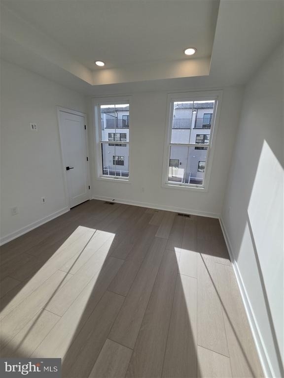 25039 Deselby Square - Photo 5