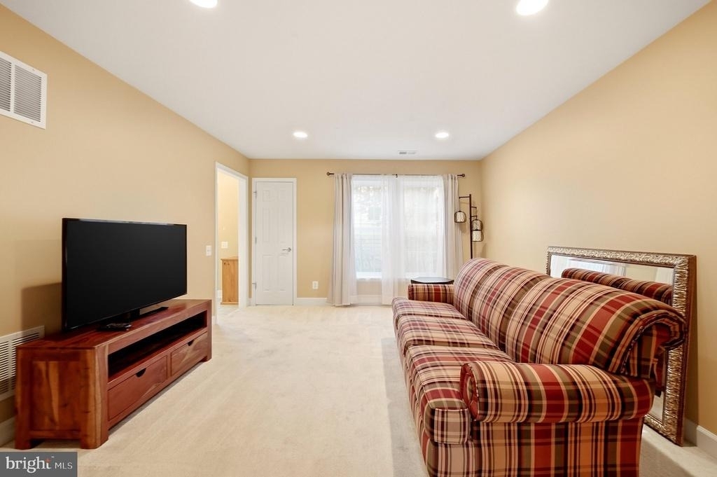 197 Great Laurel Square Se - Photo 4