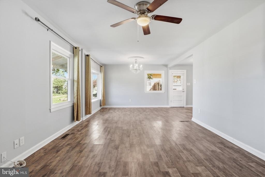 303 W Church Road - Photo 4
