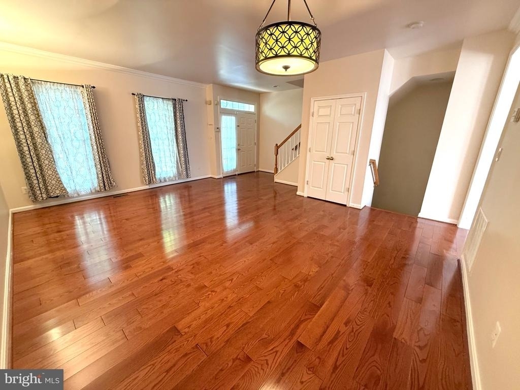 20597 Banbury Square - Photo 4