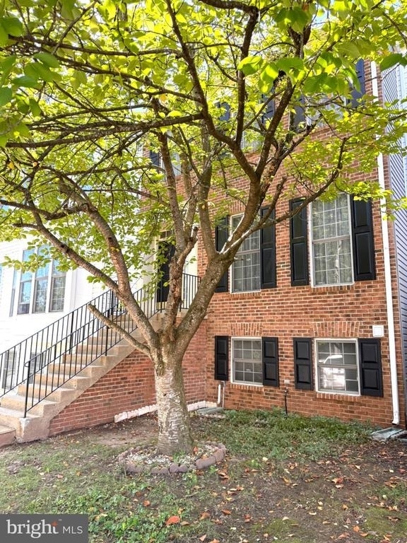 20597 Banbury Square - Photo 2