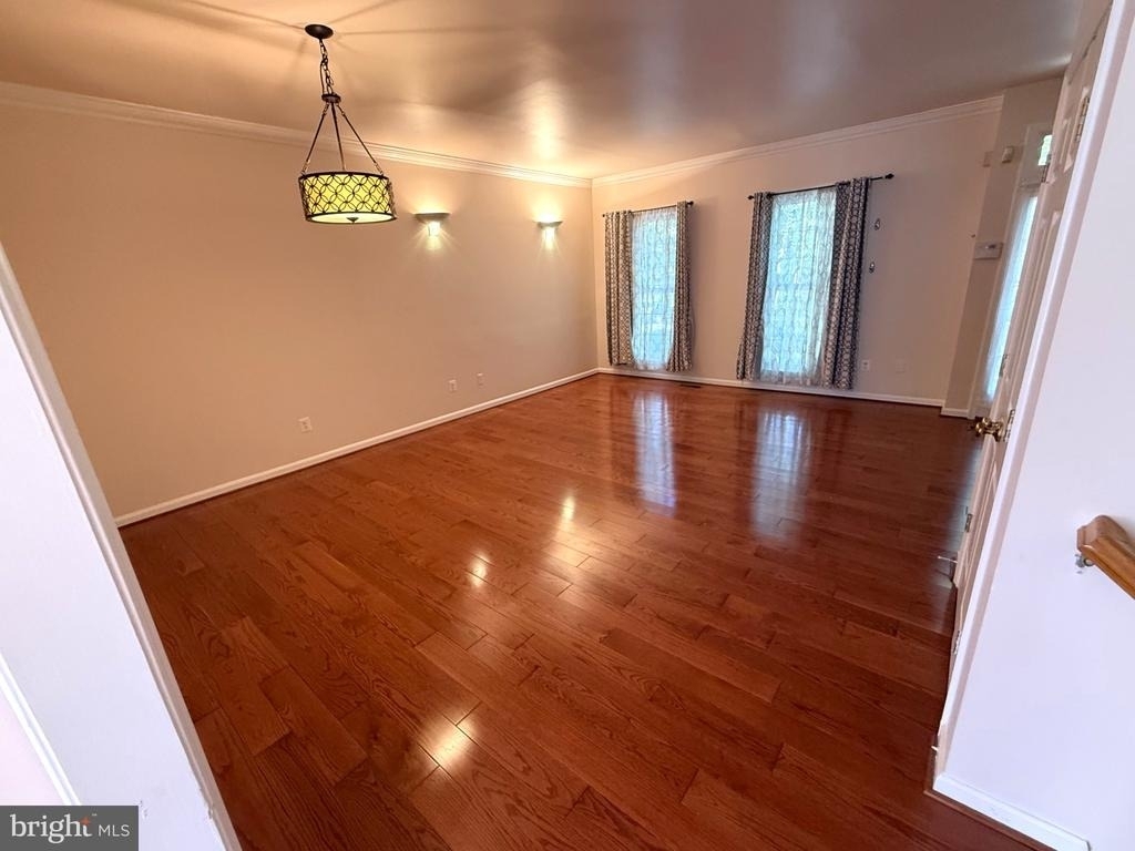 20597 Banbury Square - Photo 5