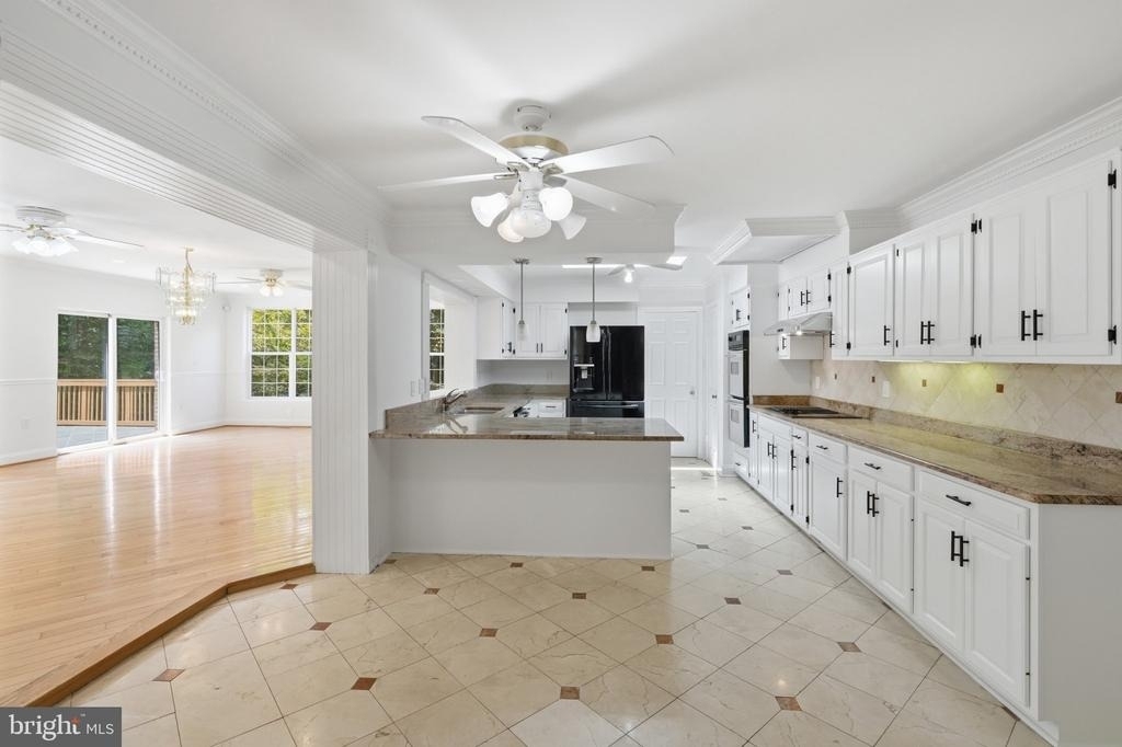 6503 Anna Maria Court - Photo 15