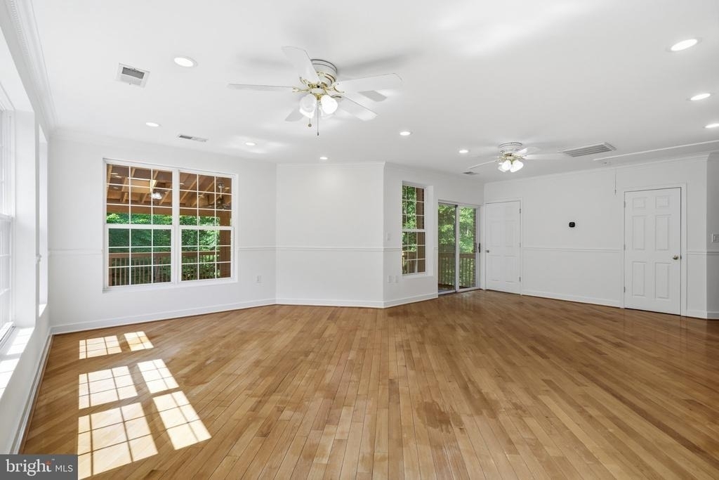 6503 Anna Maria Court - Photo 25