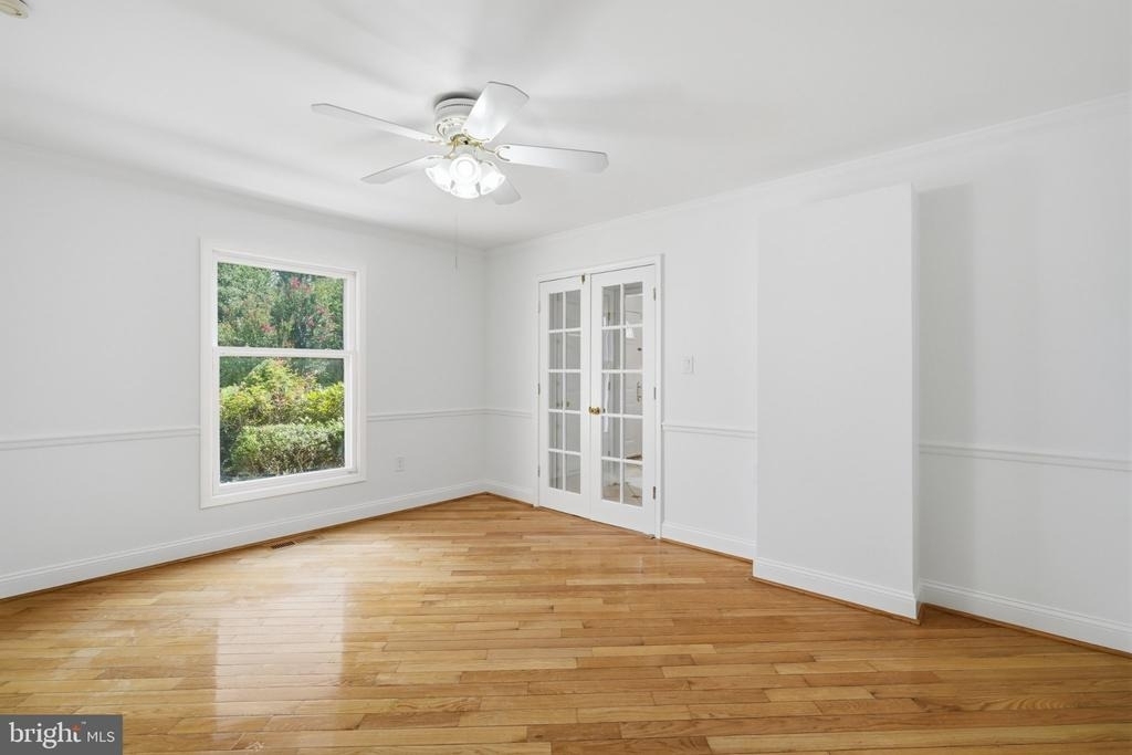 6503 Anna Maria Court - Photo 5