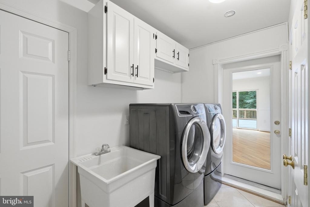 6503 Anna Maria Court - Photo 21