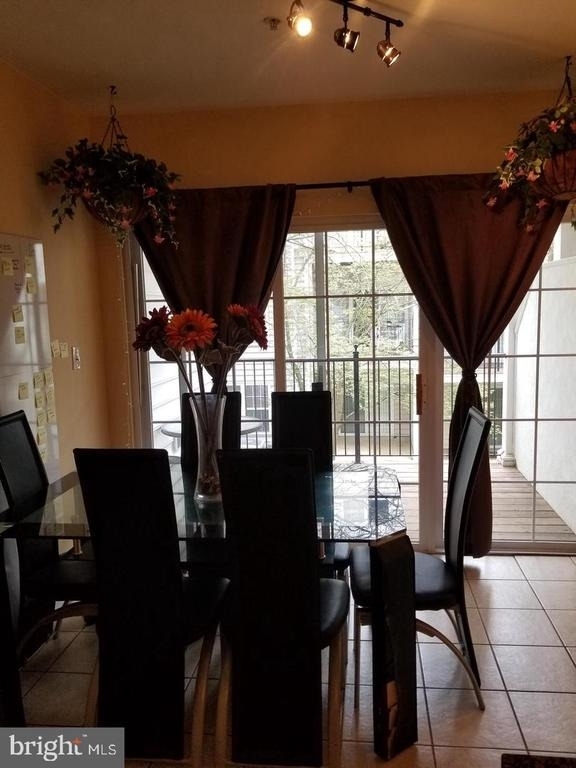 1587 Leeds Castle Drive - Photo 3