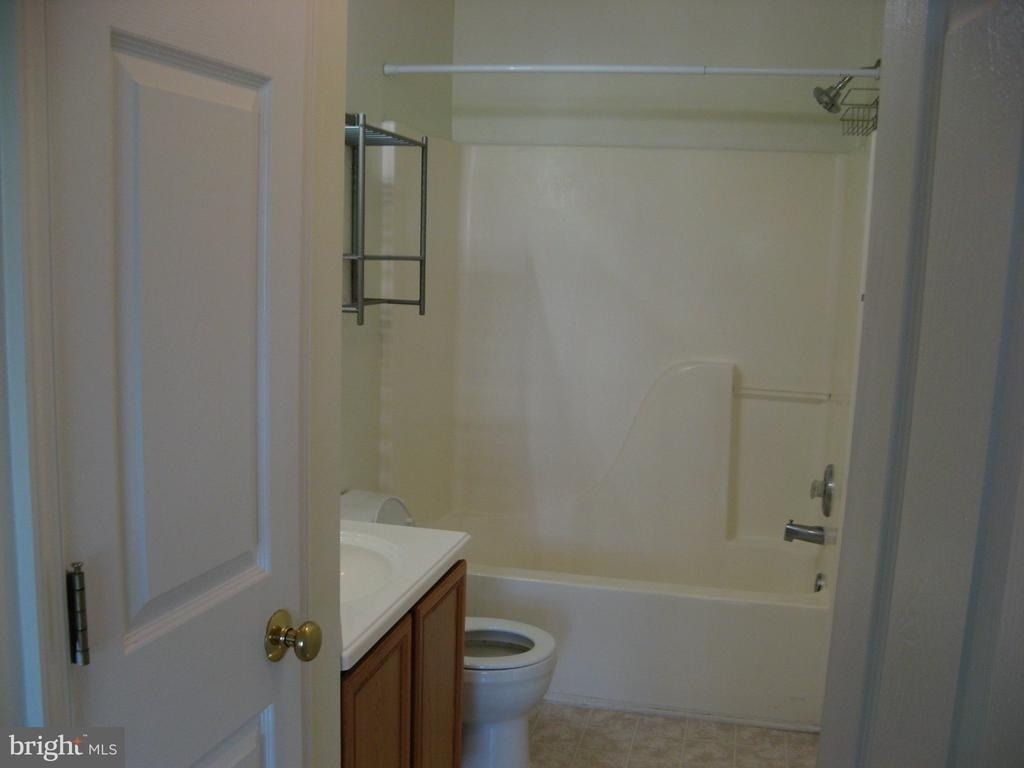 140 Surrey Club Drive - Photo 6