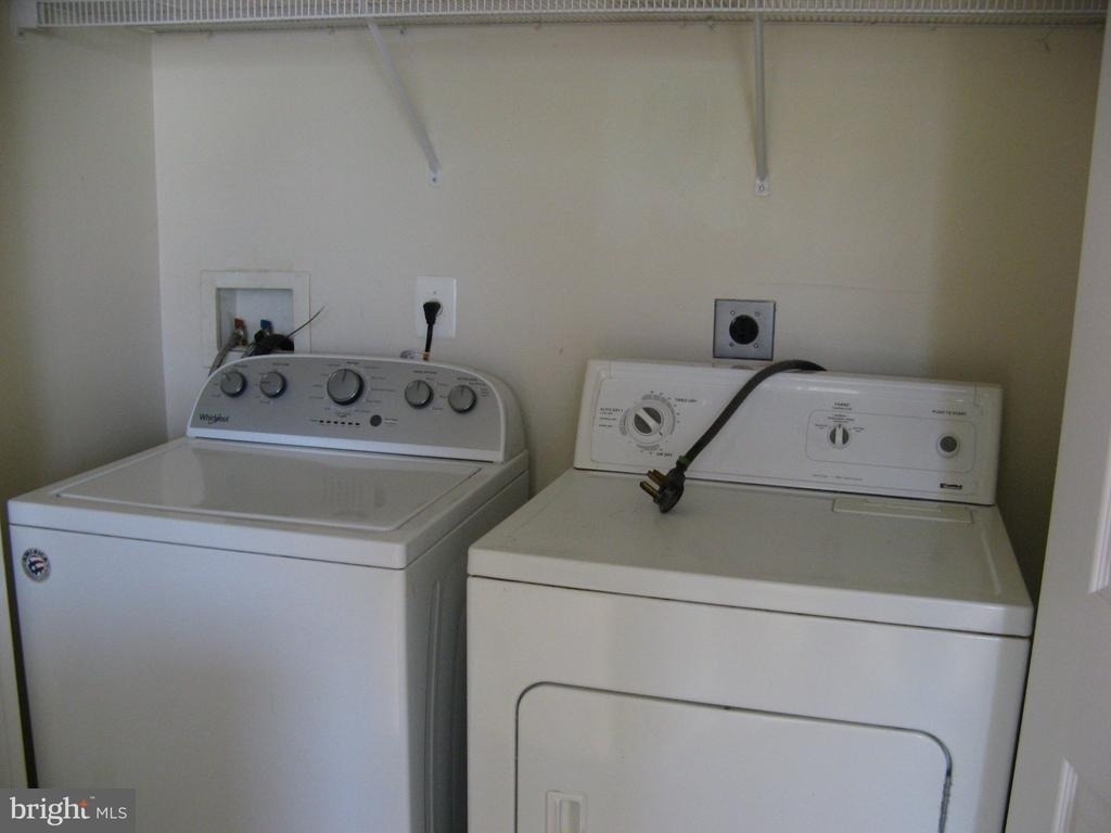 140 Surrey Club Drive - Photo 9