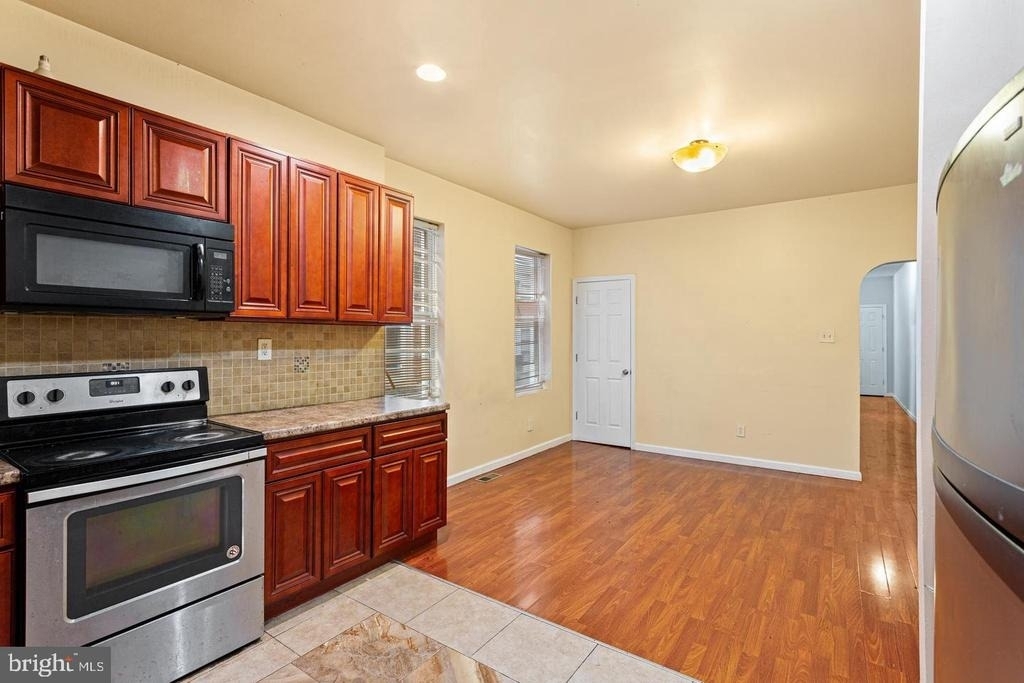 5446 Walnut Street - Photo 2