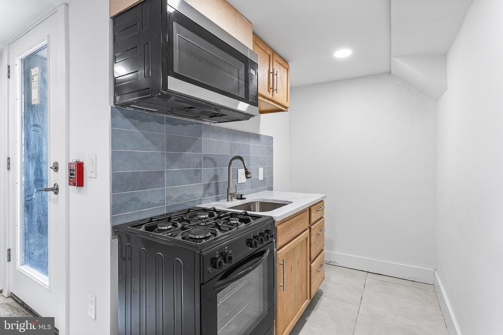 1224 Chancellor Street - Photo 10