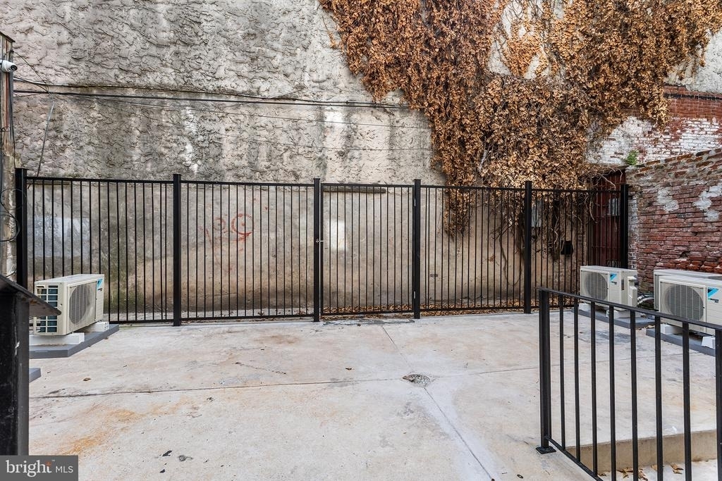 1224 Chancellor Street - Photo 15
