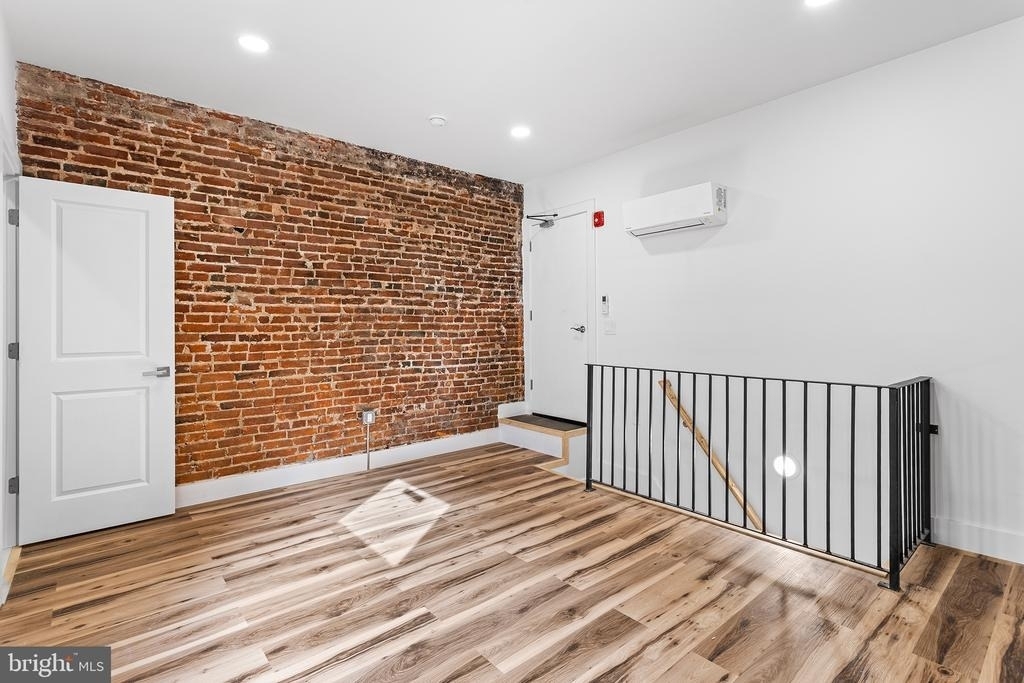 1224 Chancellor Street - Photo 3