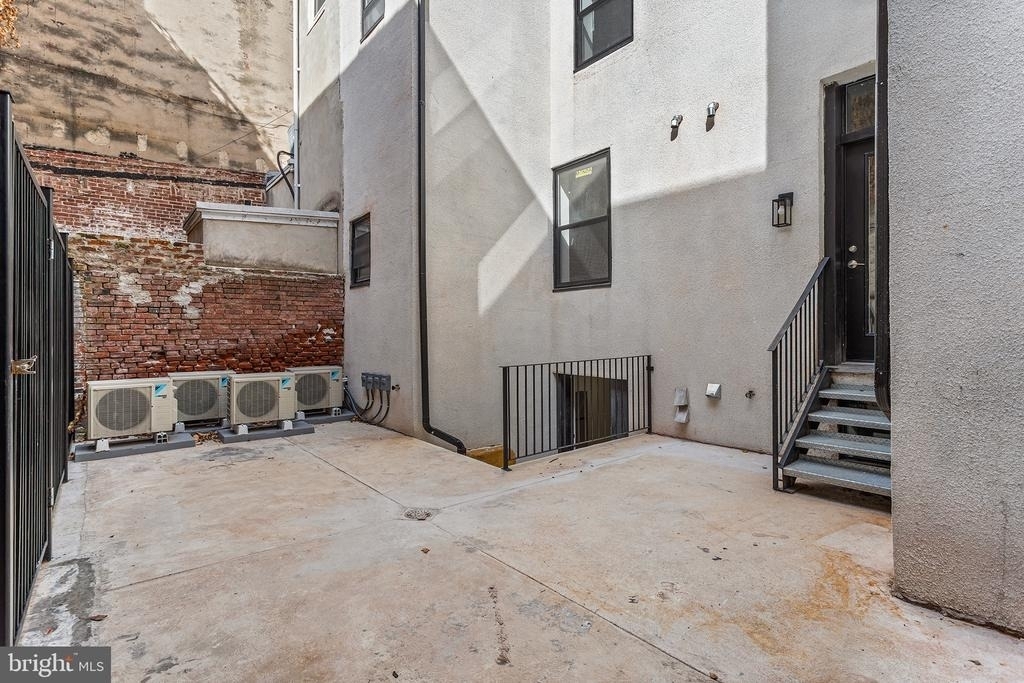 1224 Chancellor Street - Photo 14