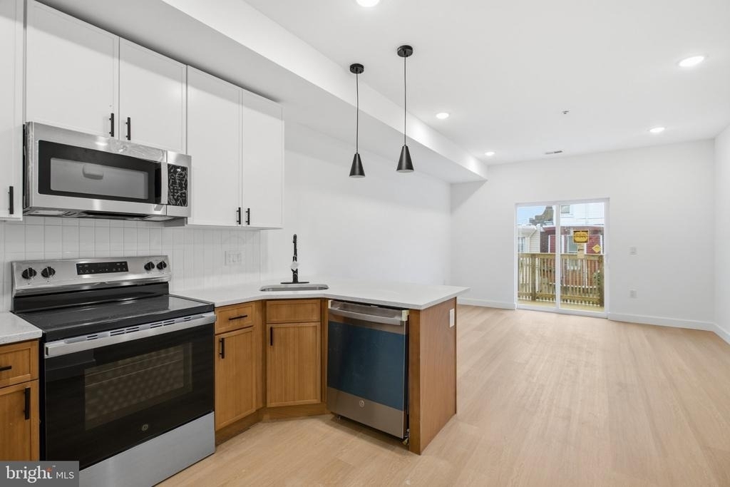 2449 N 6th Street - Photo 1