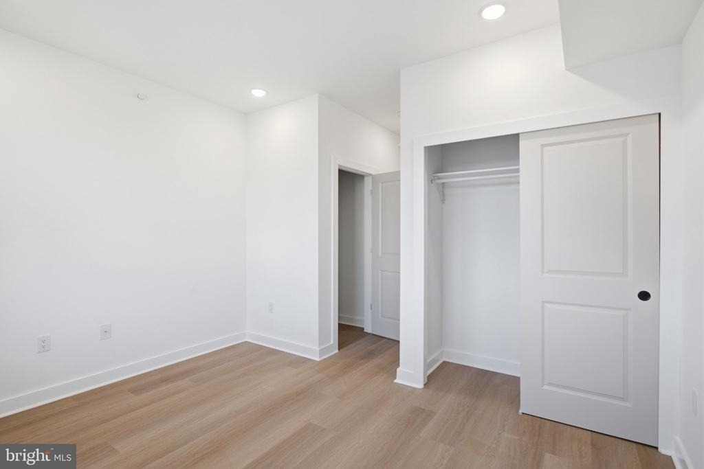 731 W Huntingdon Street - Photo 11