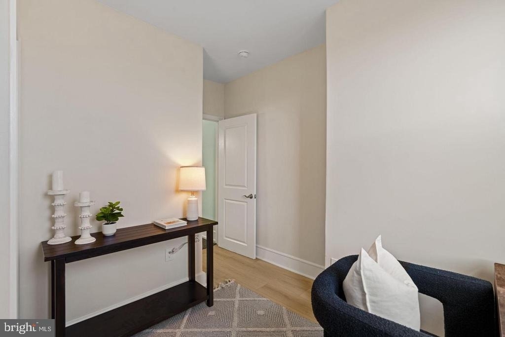 1937 S Lambert Street - Photo 3