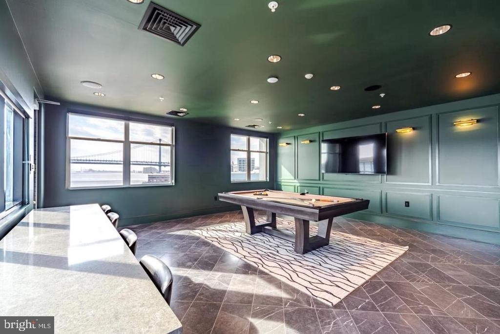 525 N Christopher Columbus Boulevard - Photo 33