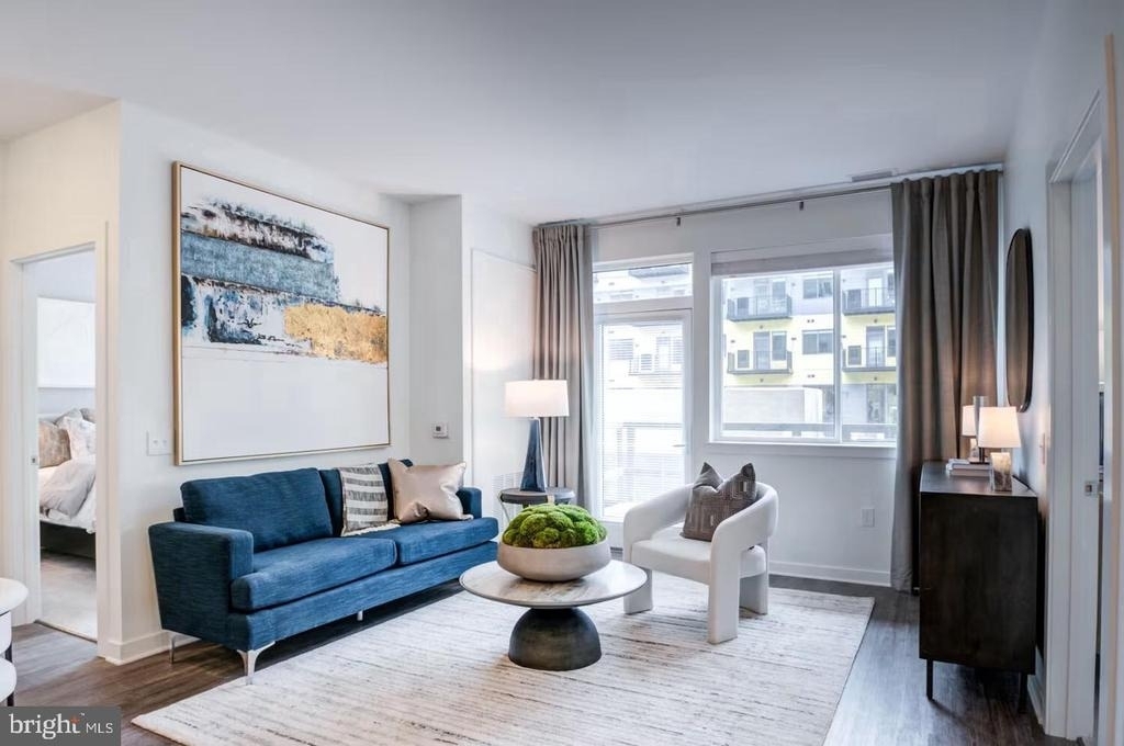 525 N Christopher Columbus Boulevard - Photo 5