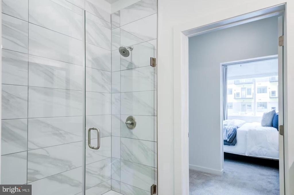 525 N Christopher Columbus Boulevard - Photo 13