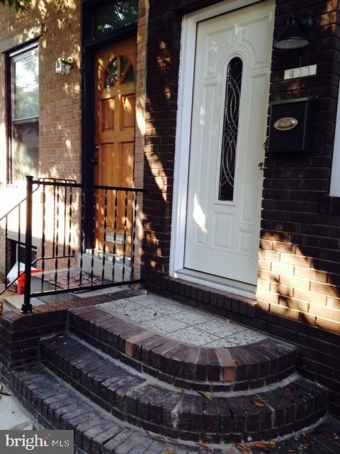 411 Greenwich Street - Photo 0