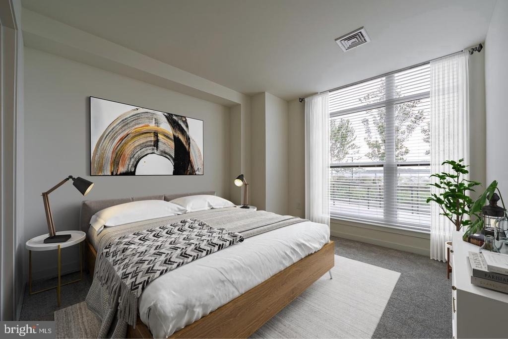 525 N Christopher Columbus Boulevard - Photo 2