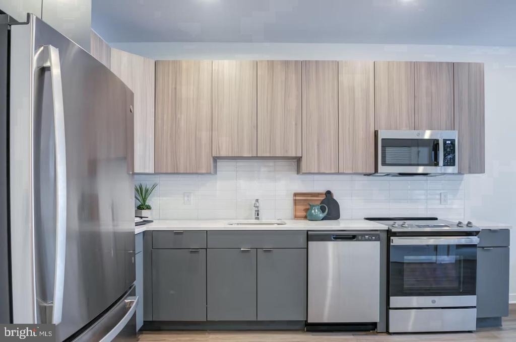 525 N Christopher Columbus Boulevard - Photo 19