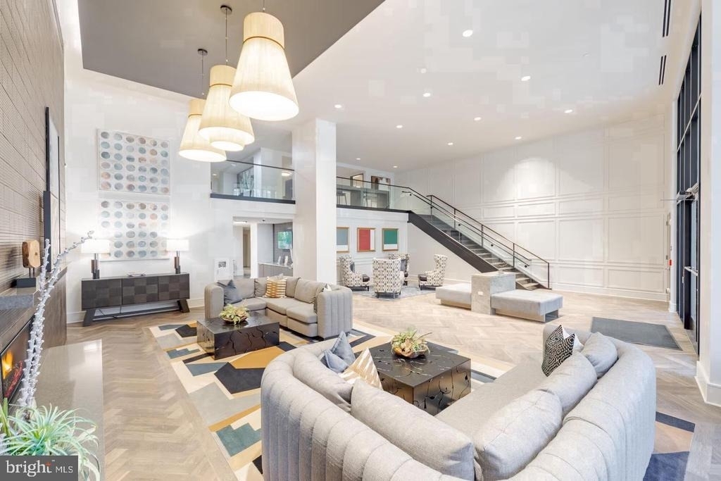 525 N Christopher Columbus Boulevard - Photo 35