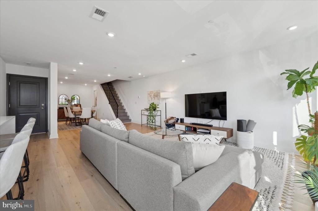 1316 N Franklin Street - Photo 8