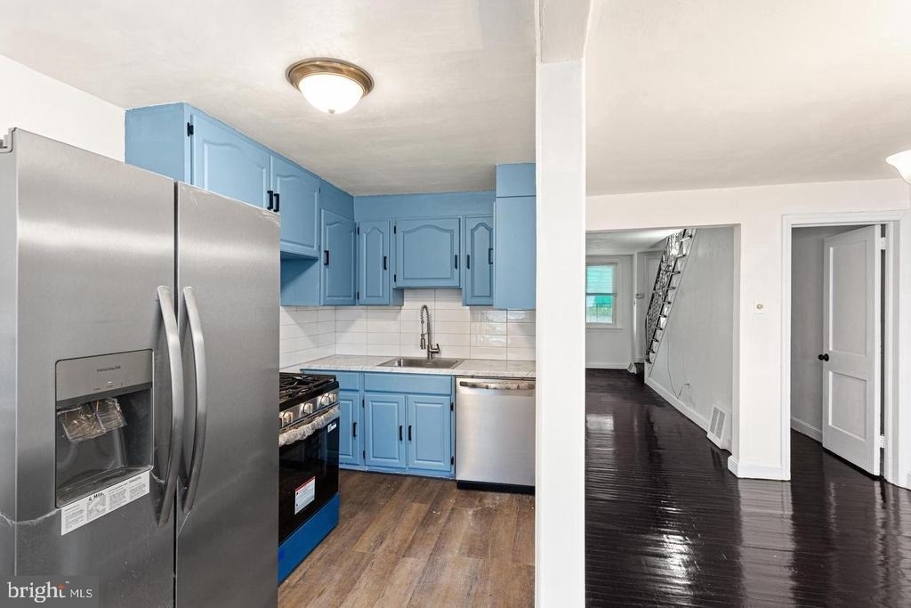 7675 Overbrook Avenue - Photo 2