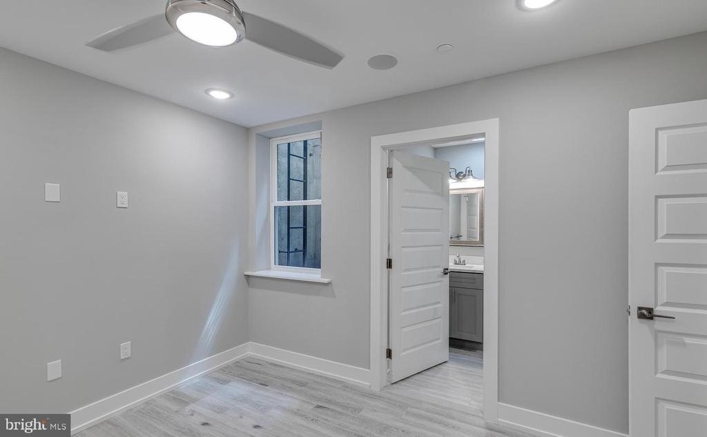 1309 S 52nd Street - Photo 13