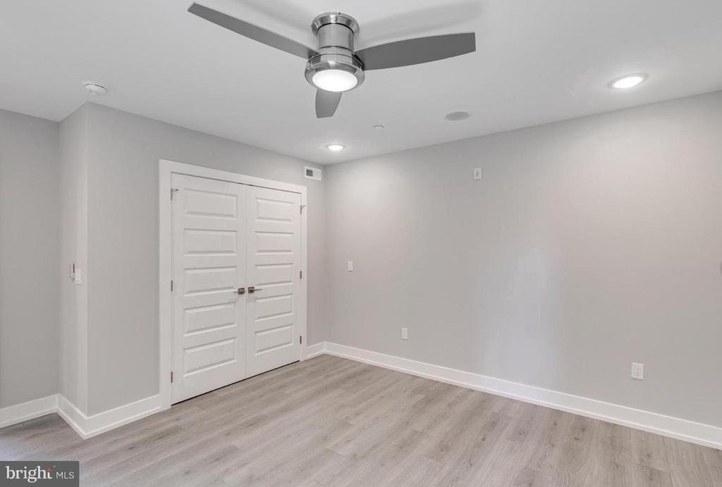 1309 S 52nd Street - Photo 15