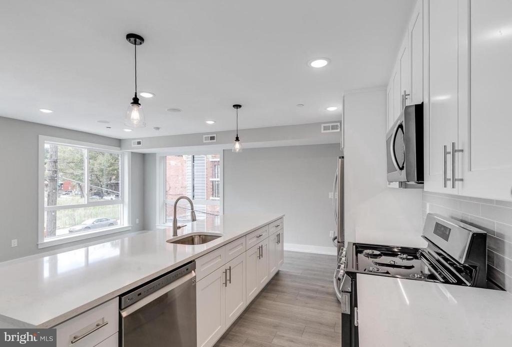 1309 S 52nd Street - Photo 6