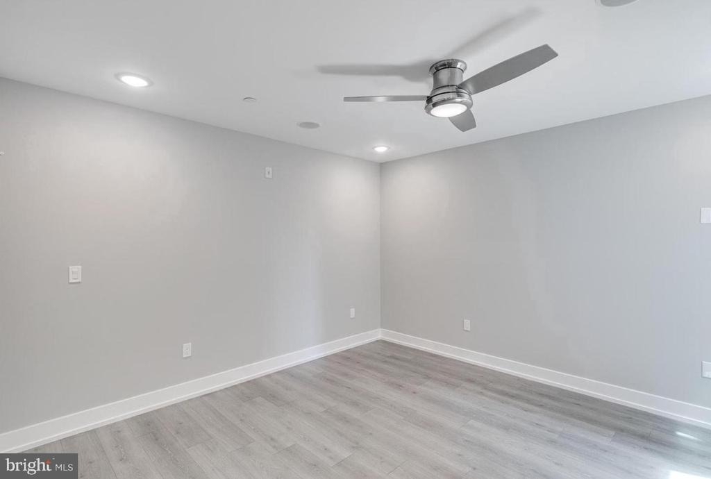 1309 S 52nd Street - Photo 11