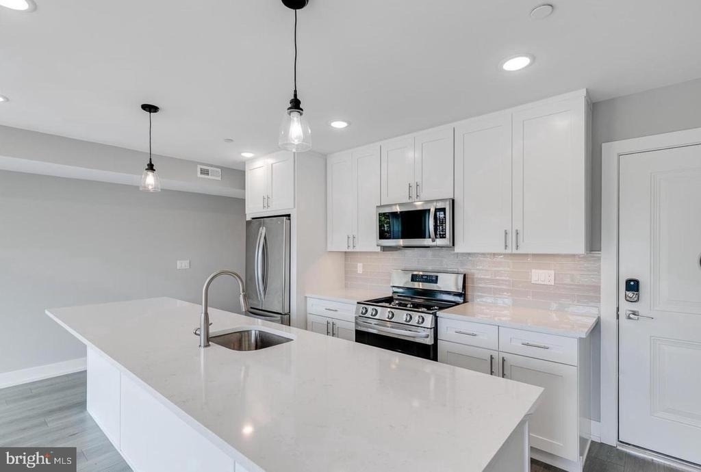 1309 S 52nd Street - Photo 5
