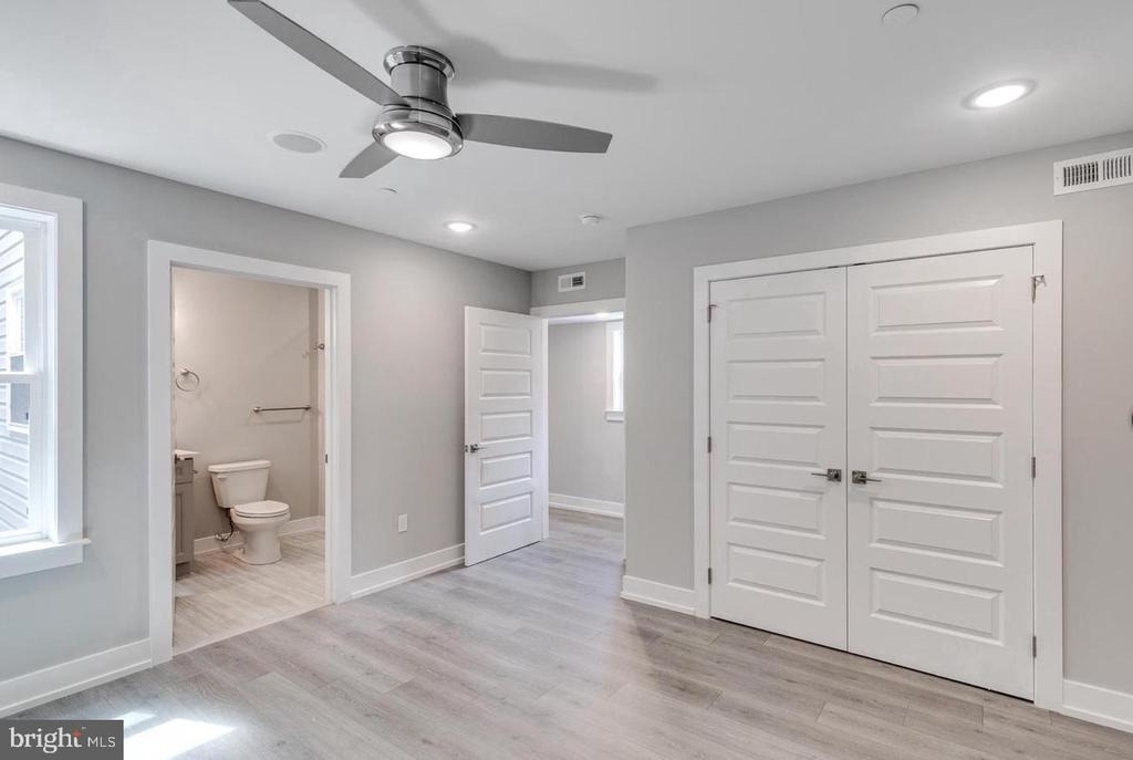 1309 S 52nd Street - Photo 9