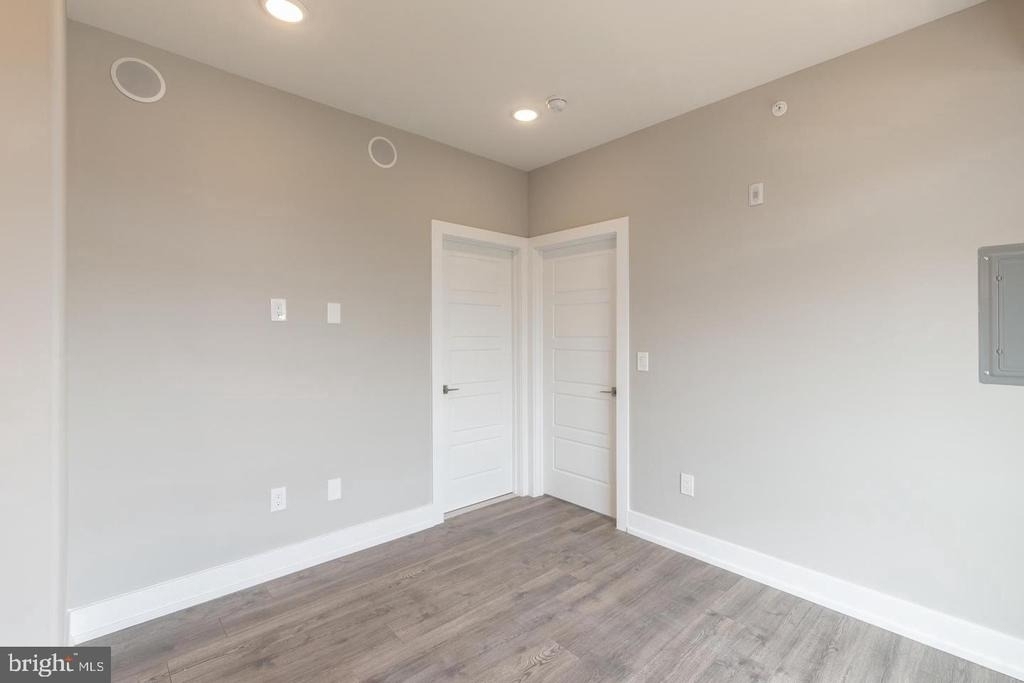 920 W Susquehanna Avenue - Photo 15