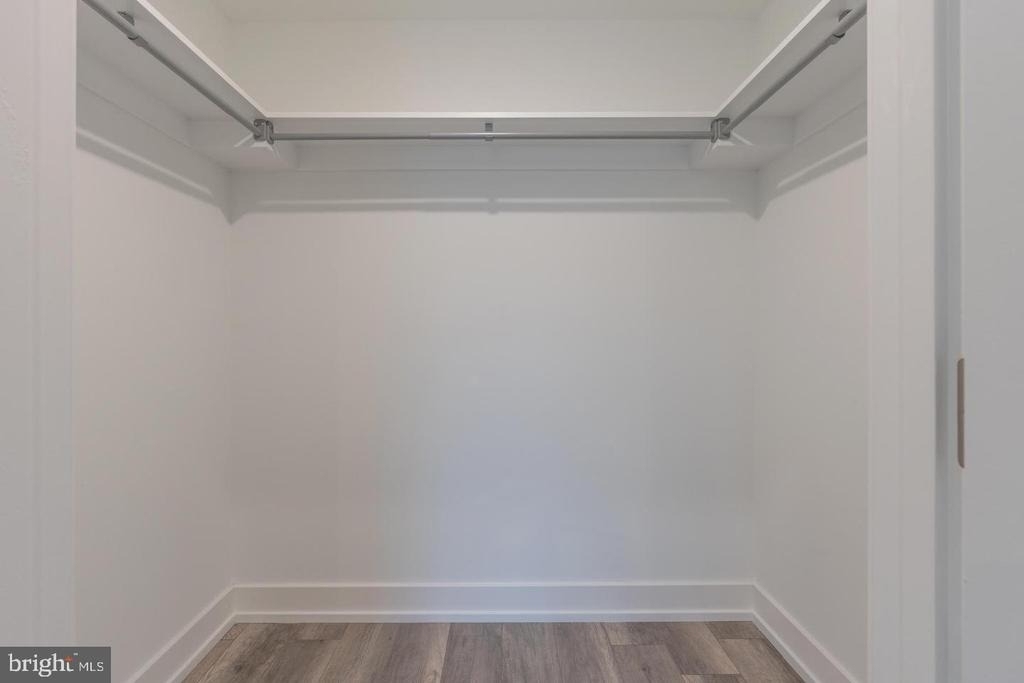 137 W Huntingdon Street - Photo 20
