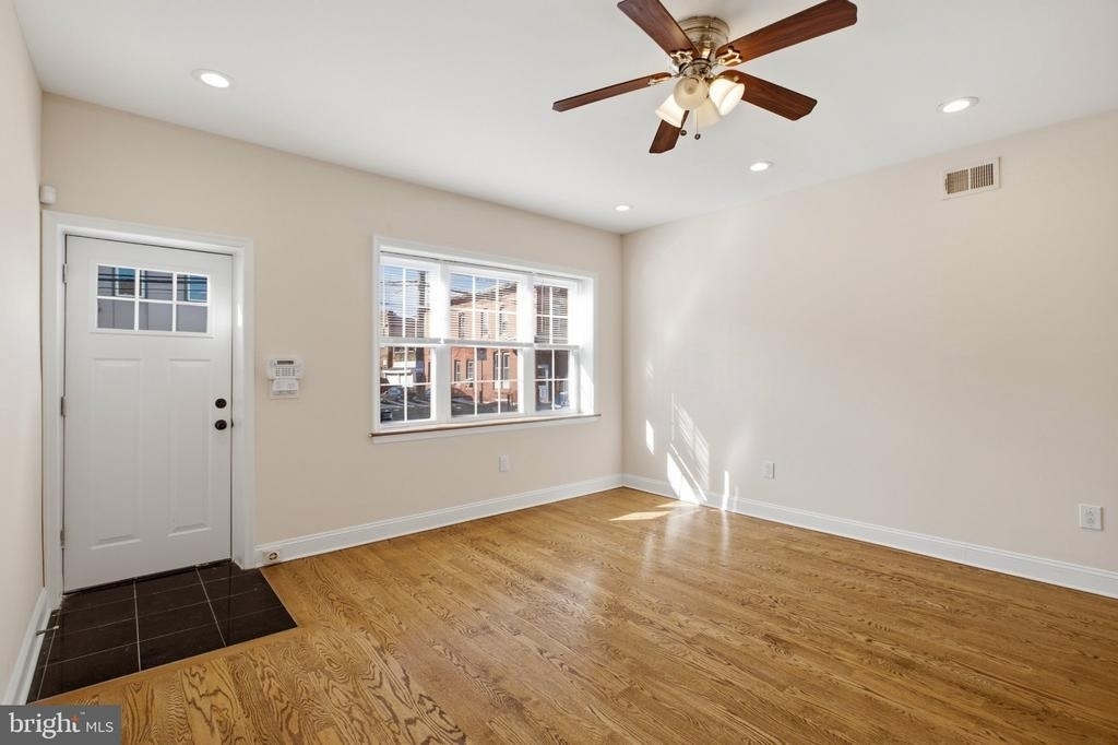 1317 S 22nd Street - Photo 5