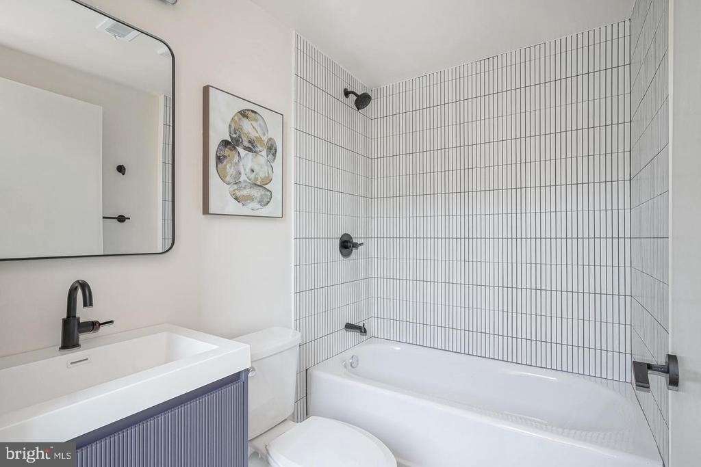 1301 Bainbridge Street - Photo 13